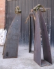 Bronce and steel<br>Measures: 200x170x200 cm<br>Series: 8 units.