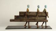 Bronce, madera e hierro<br>Measures: 22x47x90 cm<br>Series: 12 units.
